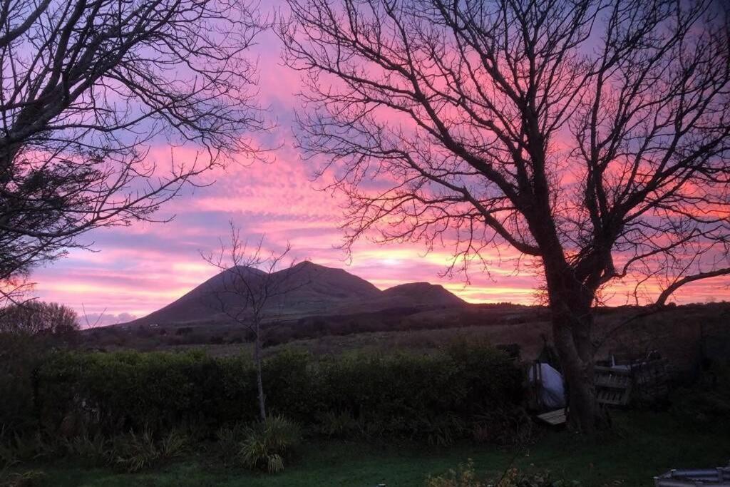 Villa An Nead Beag Only 2 Miles From Louisburgh Exterior foto
